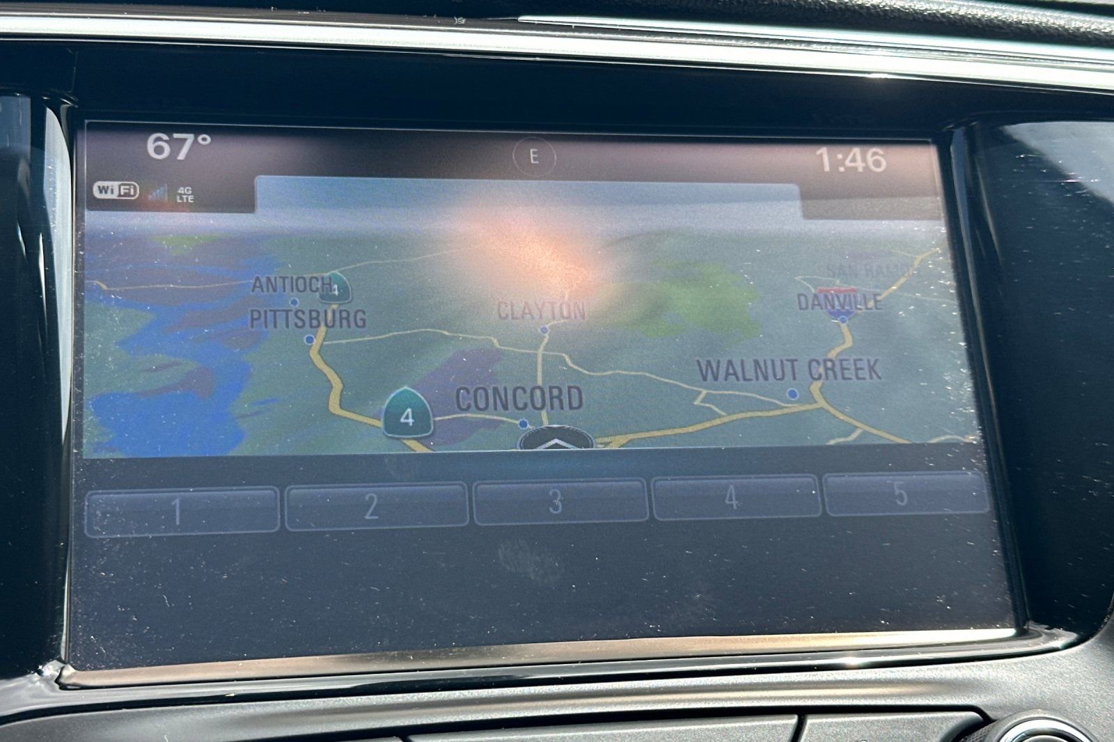 Used 2019 Buick Envision Essence FWD image 16