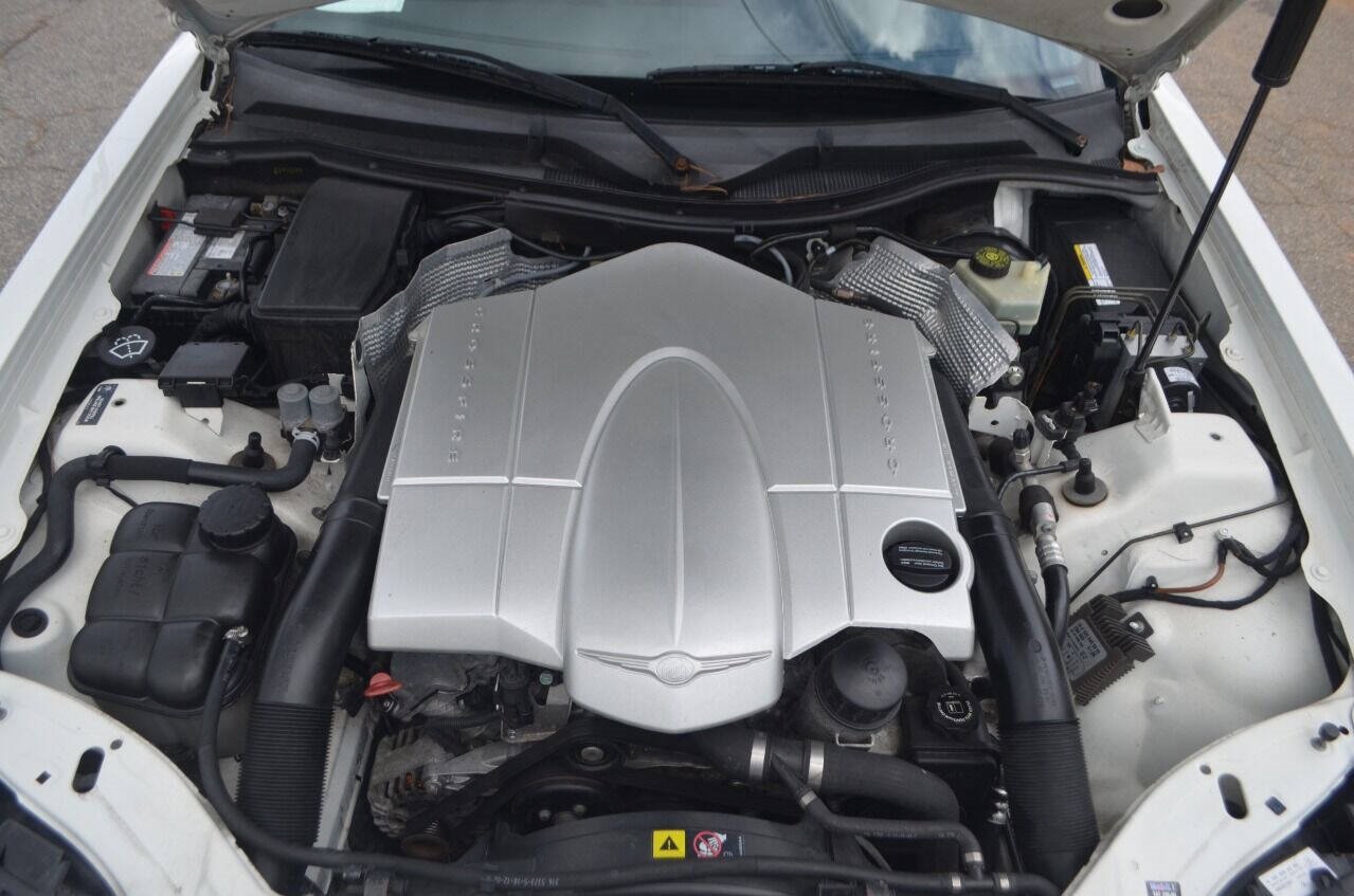 Used 2005 Chrysler Crossfire Limited image 37