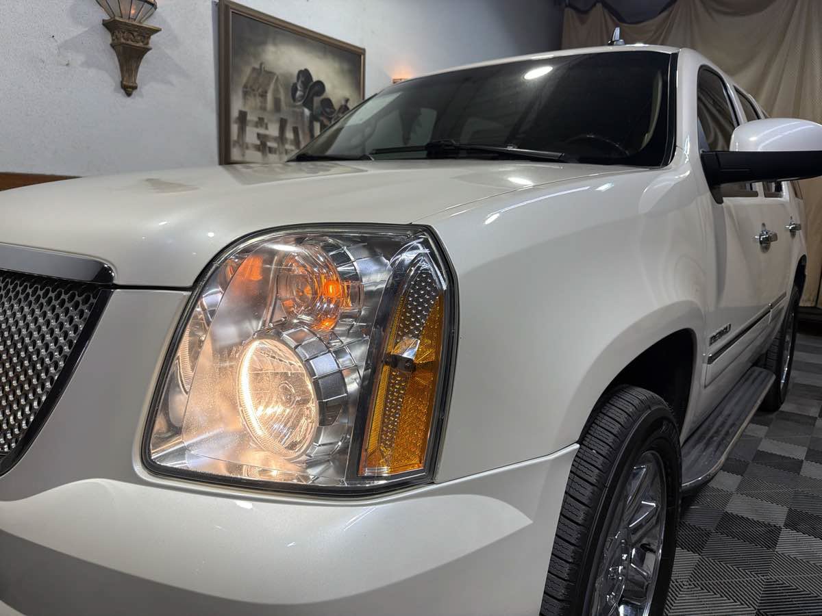 Used 2014 GMC Yukon Denali RWD image 8