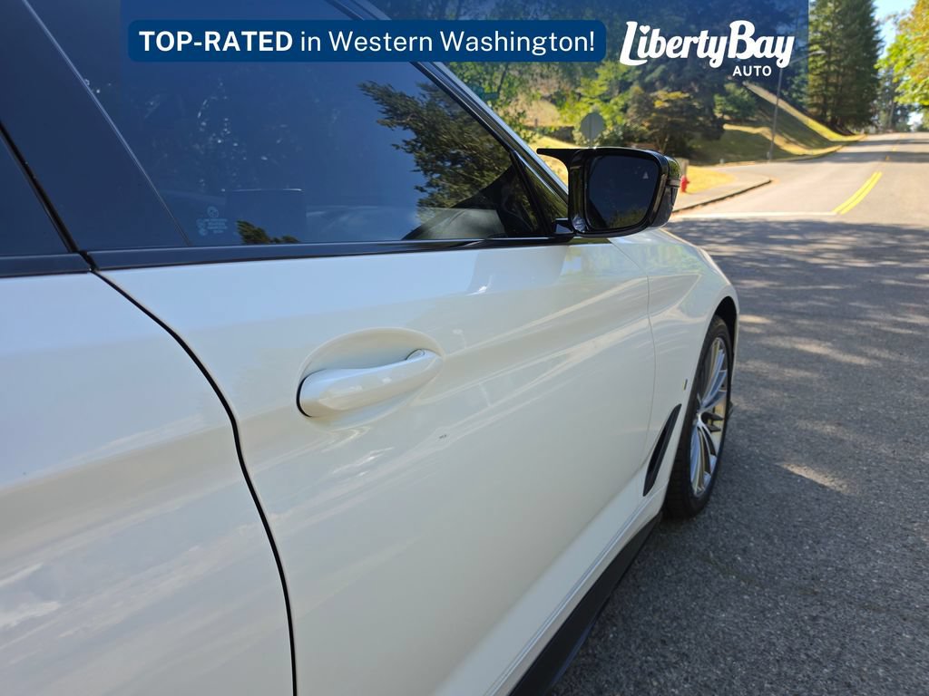 Used 2019 BMW 530e xDrive w/ Convenience Package AWD/4WD image 25