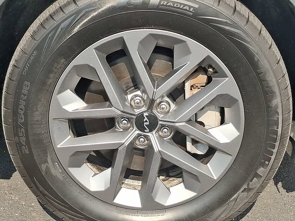 Used 2023 Kia Telluride LX AWD/4WD image 8