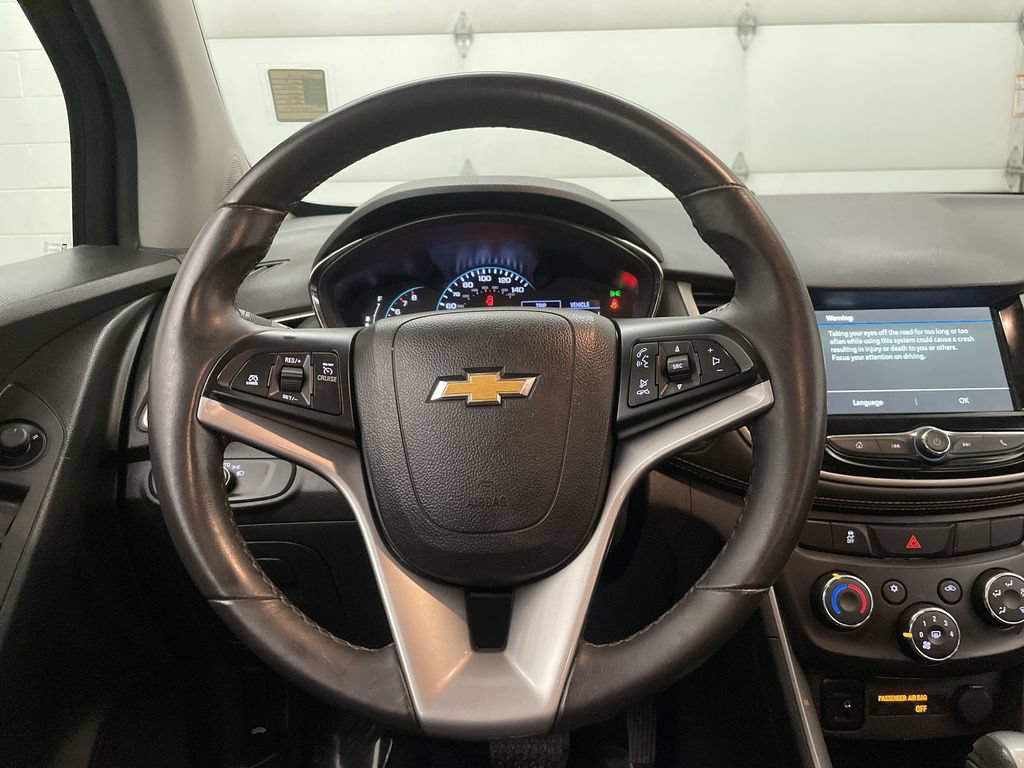 Used 2019 Chevrolet Trax LT w/ LT Convenience Package AWD/4WD image 5