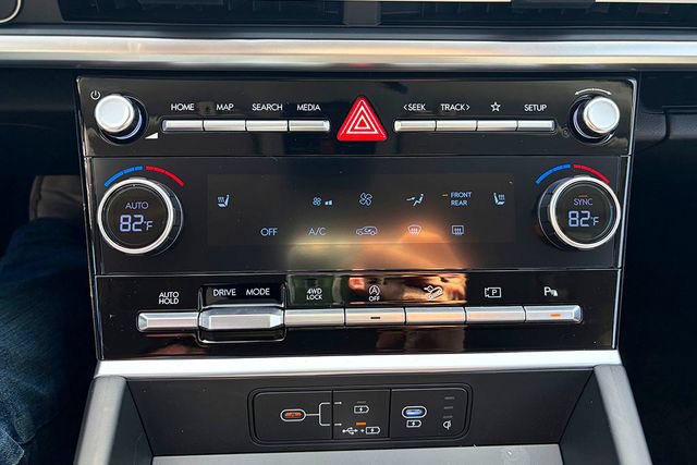 New 2026 Hyundai Santa Fe SEL w/ Tow & Go Package AWD/4WD image 16
