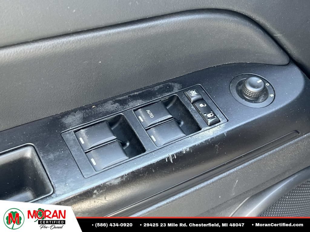 Used 2014 Jeep Patriot Latitude FWD image 15