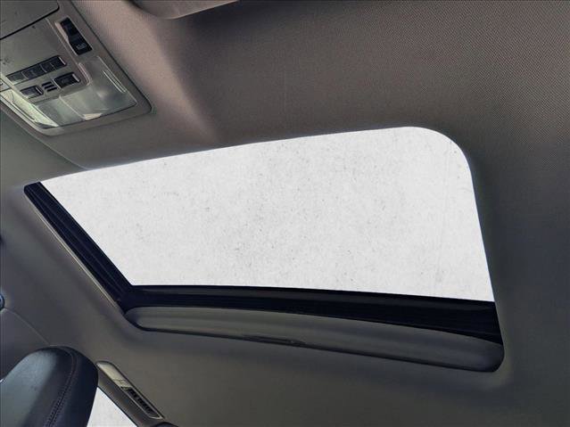 Used 2016 Toyota Highlander Limited image 16