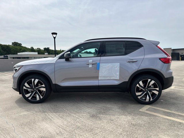 New 2026 Volvo XC40 B5 Ultra w/ Climate Package AWD/4WD image 4