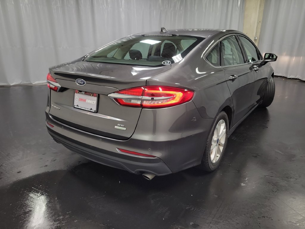 Used 2019 Ford Fusion SE FWD image 9