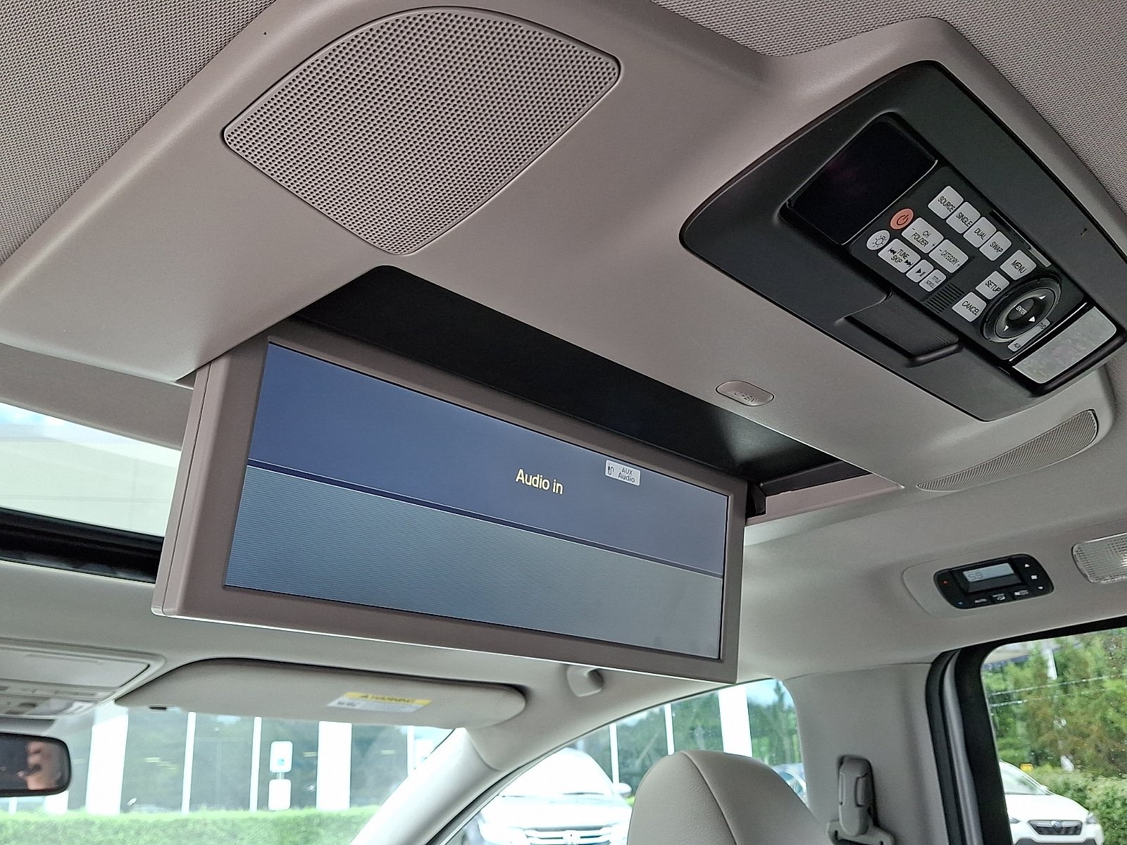 Used 2017 Honda Odyssey Touring image 12
