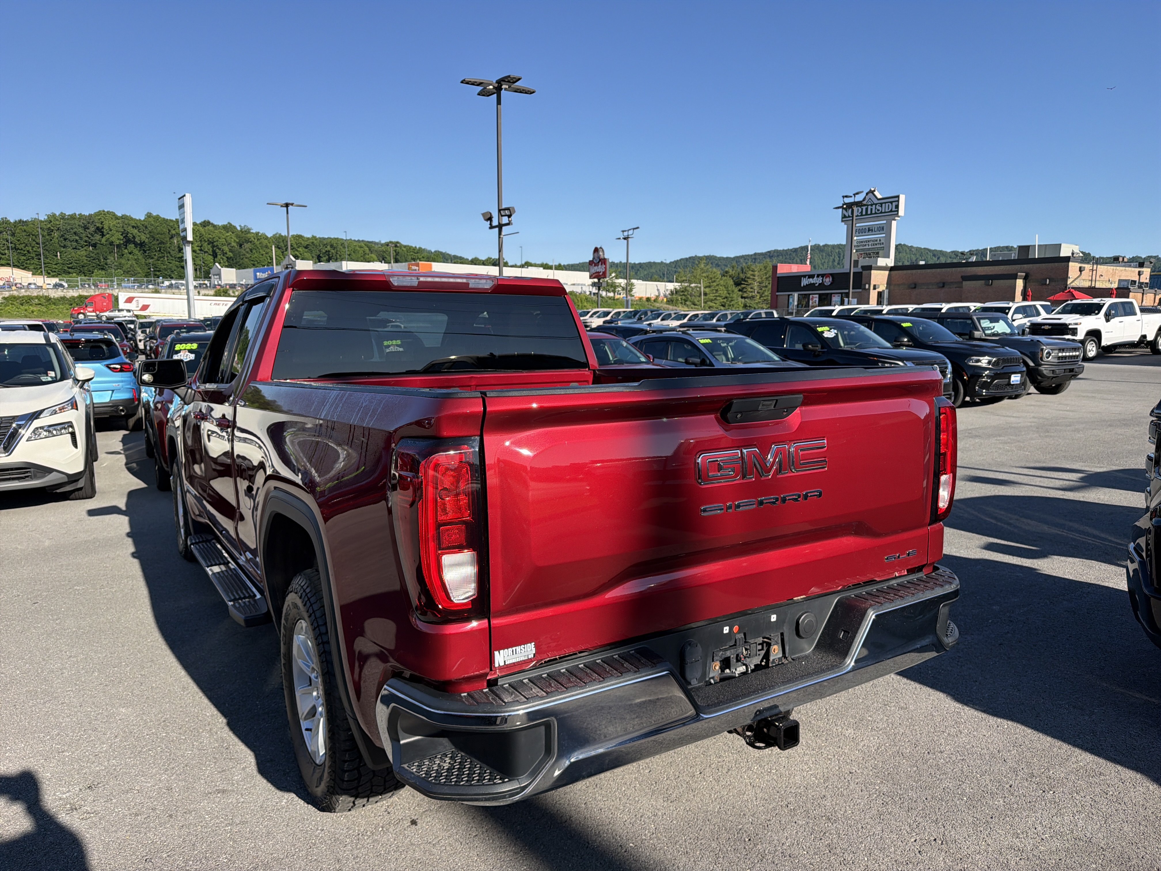 Used 2019 GMC Sierra 1500 SLE w/ SLE Value Package AWD/4WD image 8