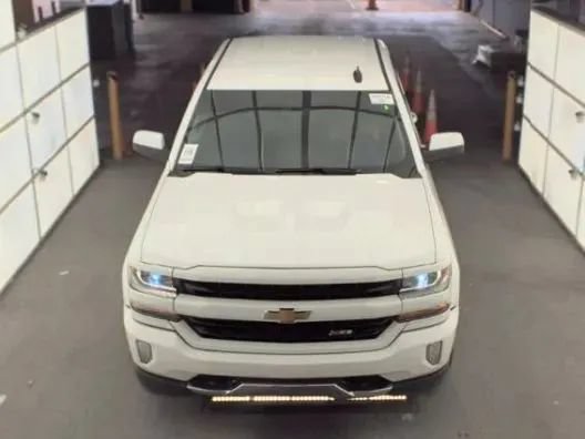 Used 2018 Chevrolet Silverado 1500 LT w/ All Star Edition AWD/4WD image 2