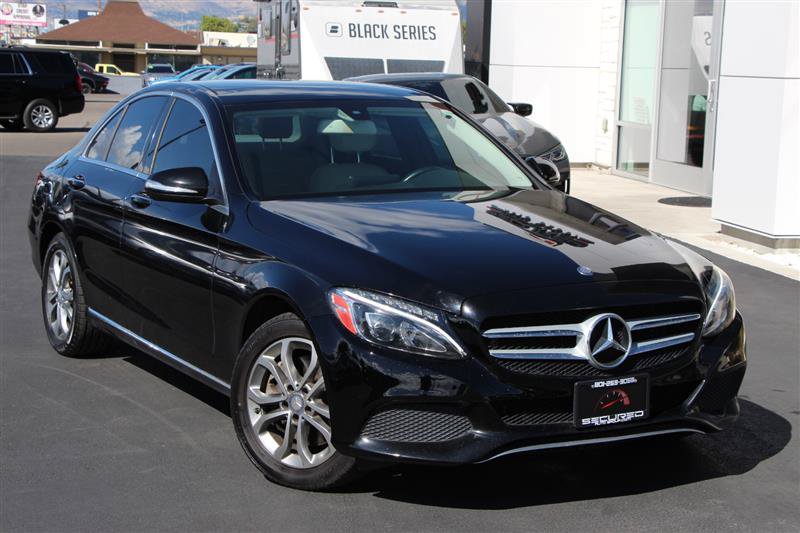 Used 2015 Mercedes-Benz C 300 4MATIC Sedan image 2