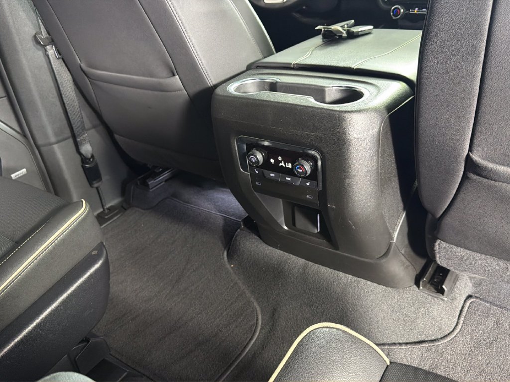 Certified 2025 Chevrolet Suburban Premier RWD image 36