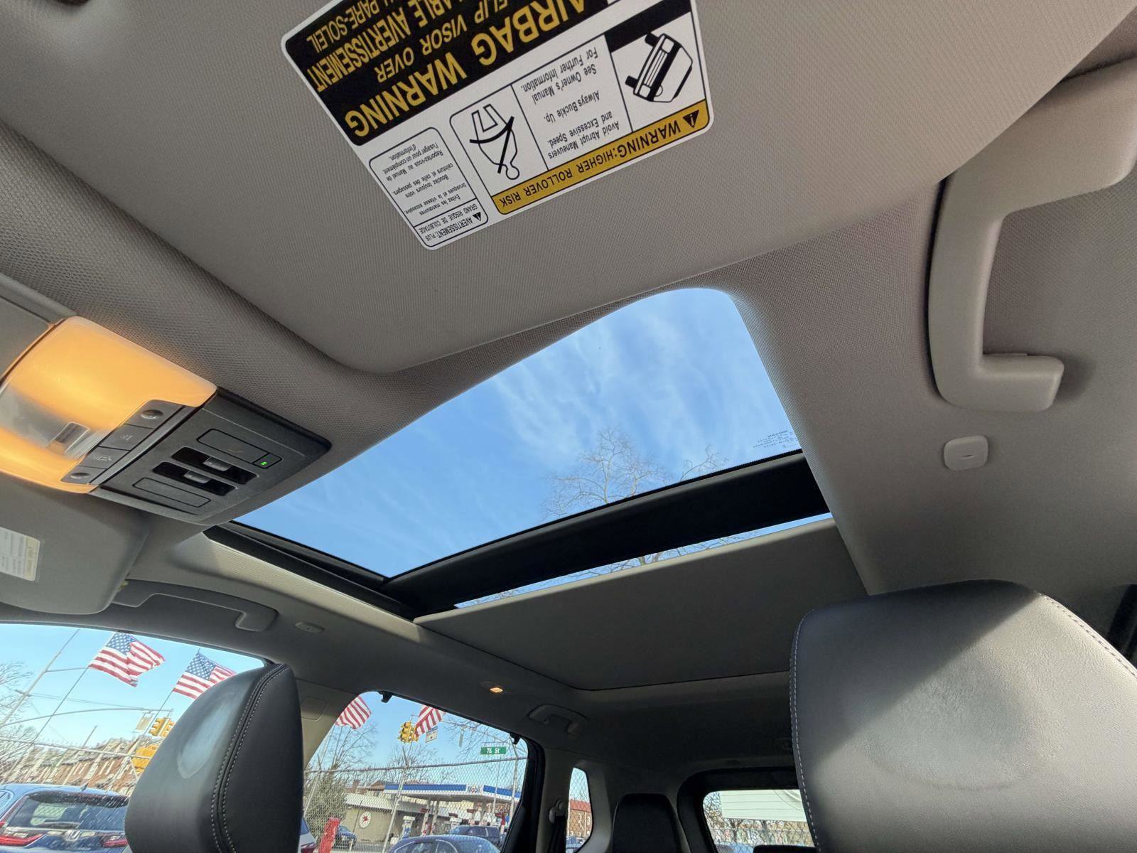 Used 2022 Nissan Rogue Platinum w/ Head-Up Display Package image 22