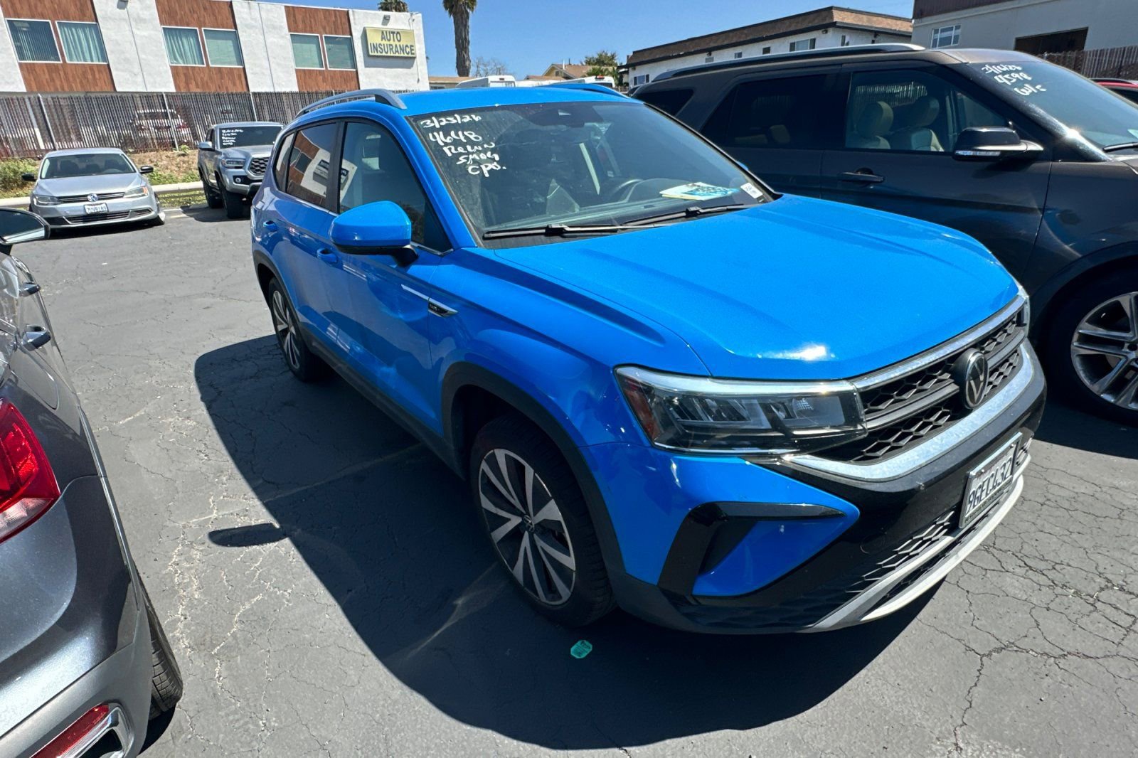 Used 2023 Volkswagen Taos SE image 2