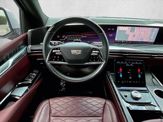 Certified 2026 Cadillac Escalade Luxury AWD/4WD image 7