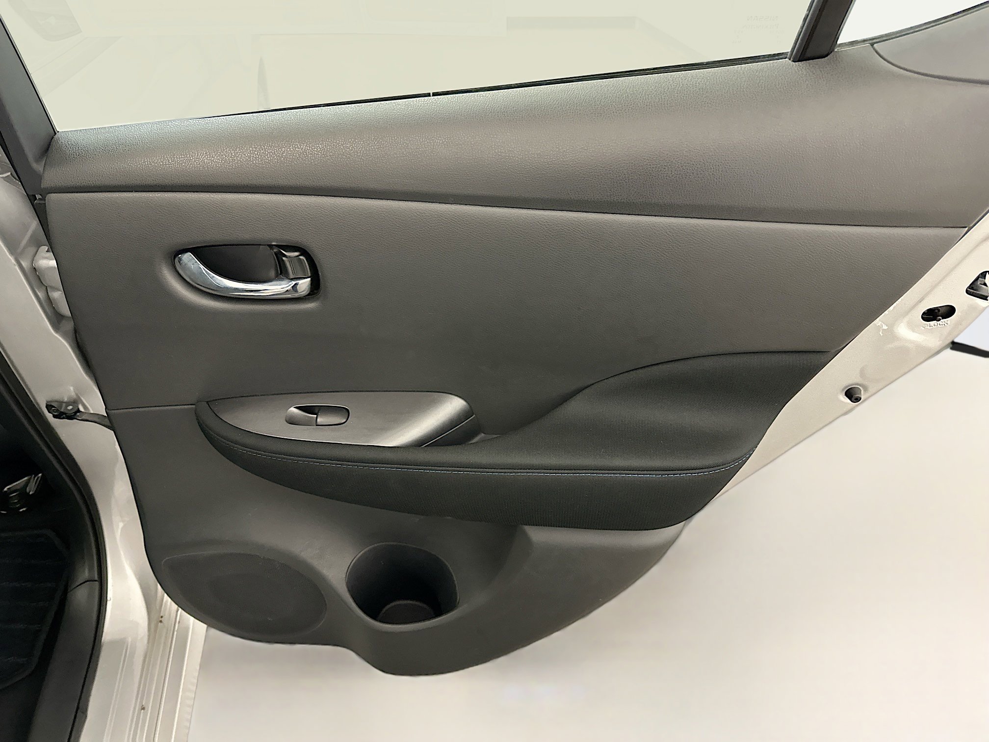 Used 2023 Nissan Leaf S image 30