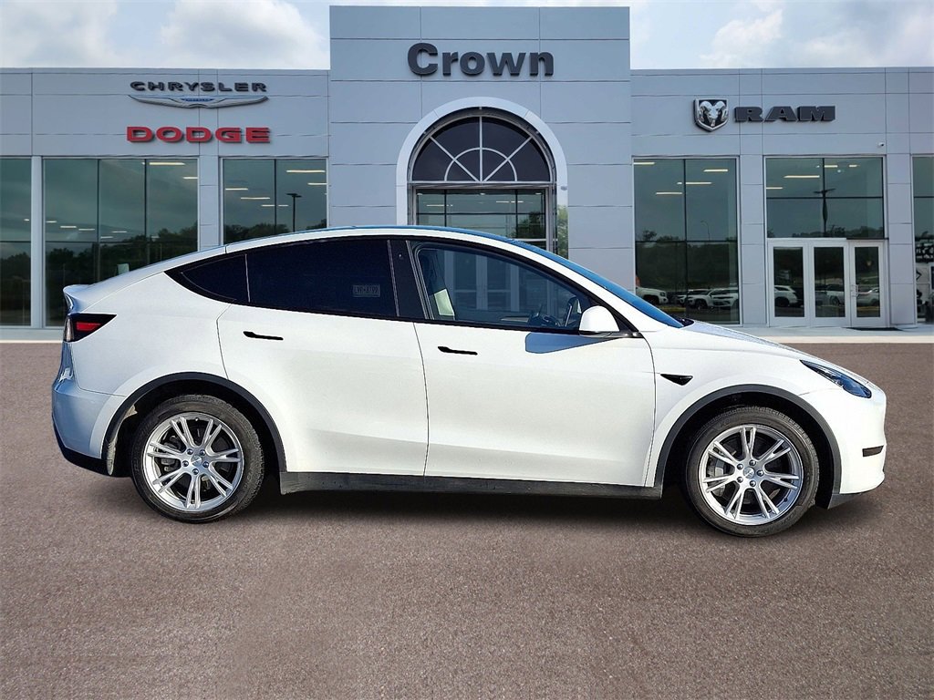 Used 2023 Tesla Model Y Long Range image 7