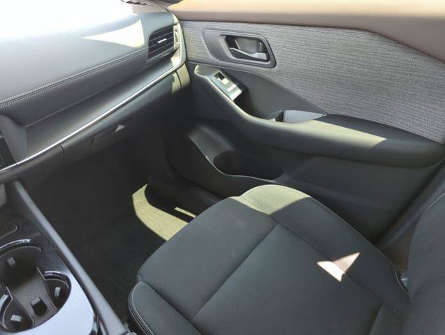 Certified 2023 Nissan Rogue S FWD image 26