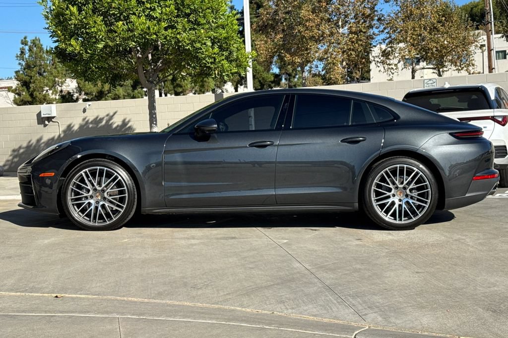 Used 2024 Porsche Panamera RWD image 9