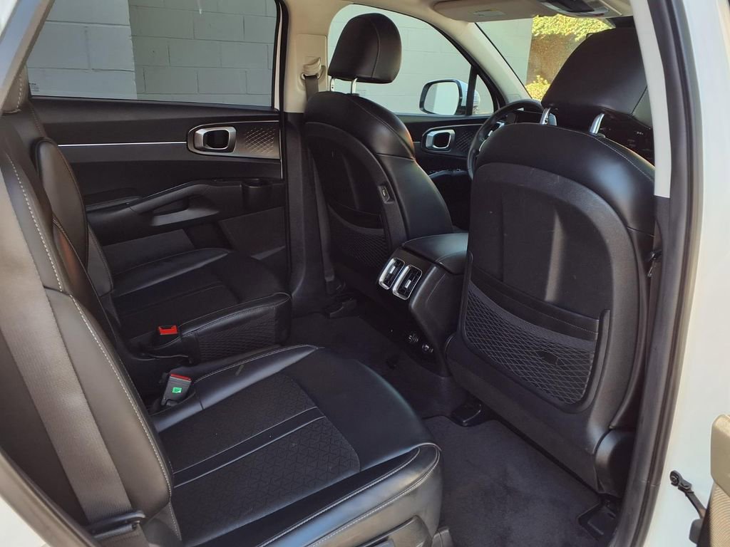 Used 2022 Kia Sorento S image 20
