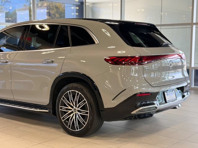 Used 2023 Mercedes-Benz EQS 580 4MATIC SUV image 13