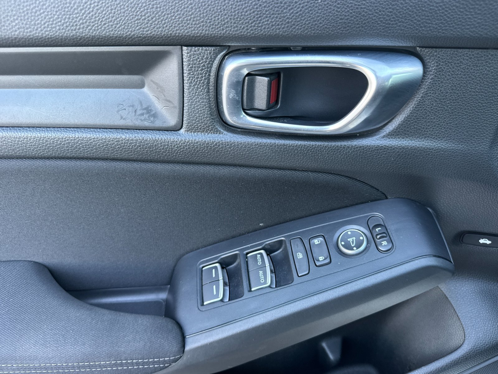 Used 2025 Honda Civic Sport image 11