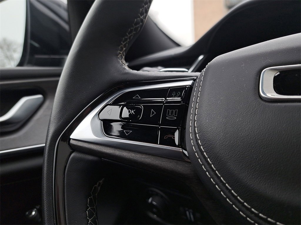 Certified 2023 Jeep Grand Cherokee Overland w/ Advanced Protech Group III image 27