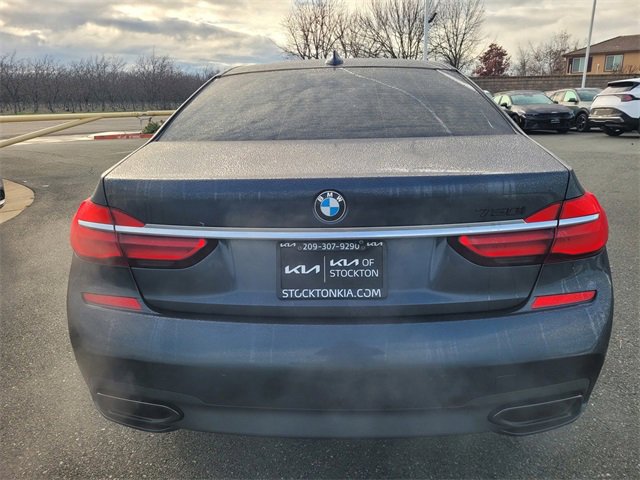 Used 2018 BMW 750i image 5