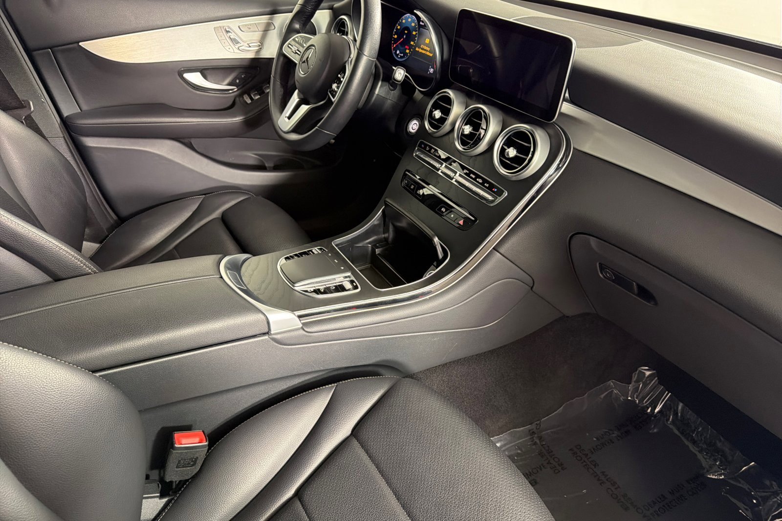 Used 2022 Mercedes-Benz GLC 300 w/ Premium Package Lite image 15