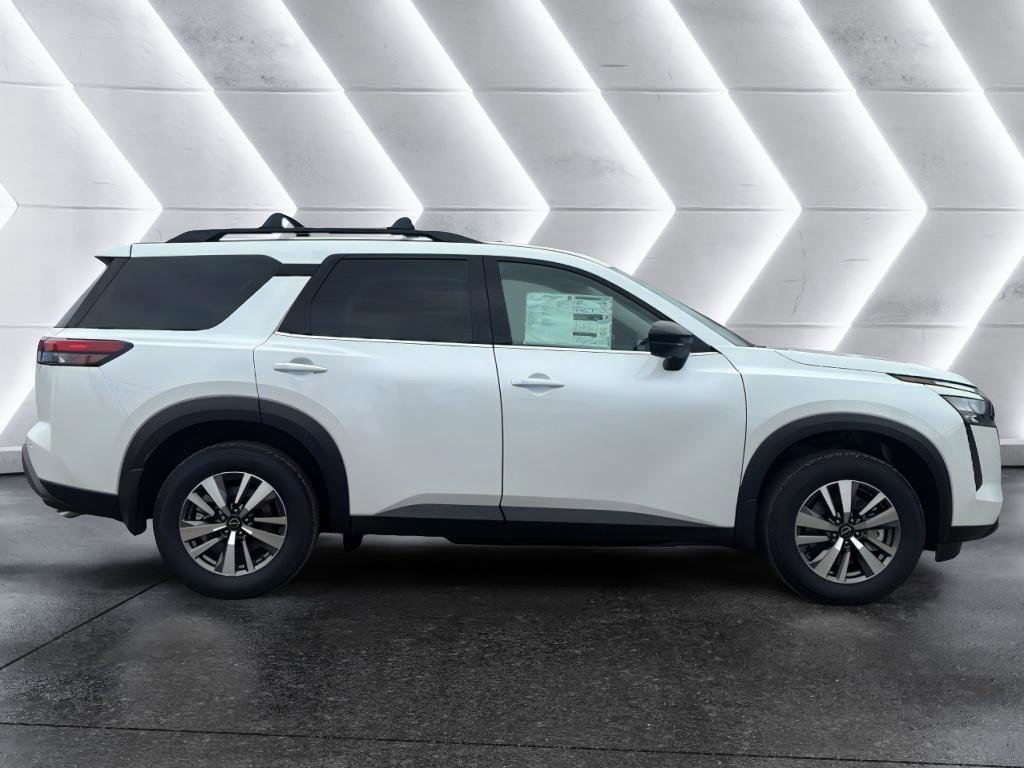 New 2026 Nissan Pathfinder SL image 9