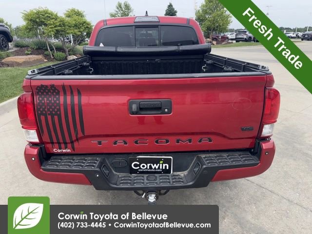 Used 2016 Toyota Tacoma TRD Sport AWD/4WD image 8