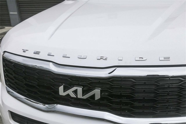 Certified 2022 Kia Telluride LX image 7
