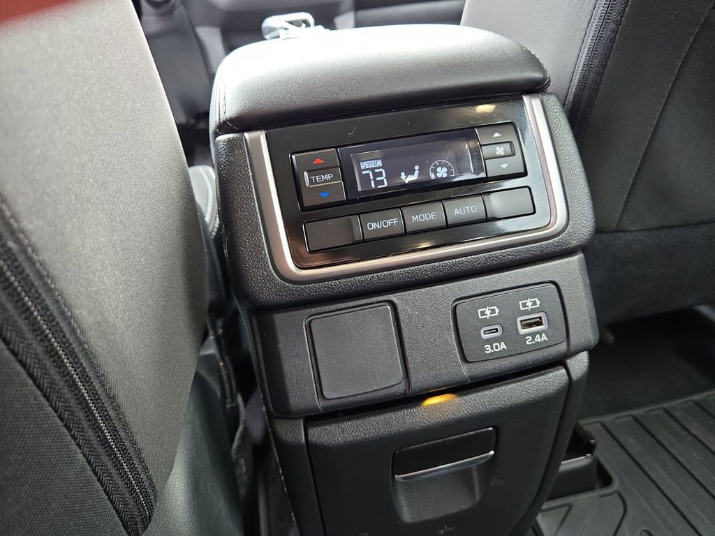 Used 2025 Subaru Ascent Premium w/ Premium Package image 31