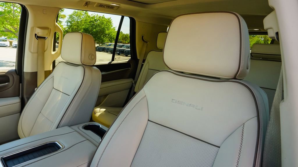 Used 2023 GMC Yukon Denali image 15