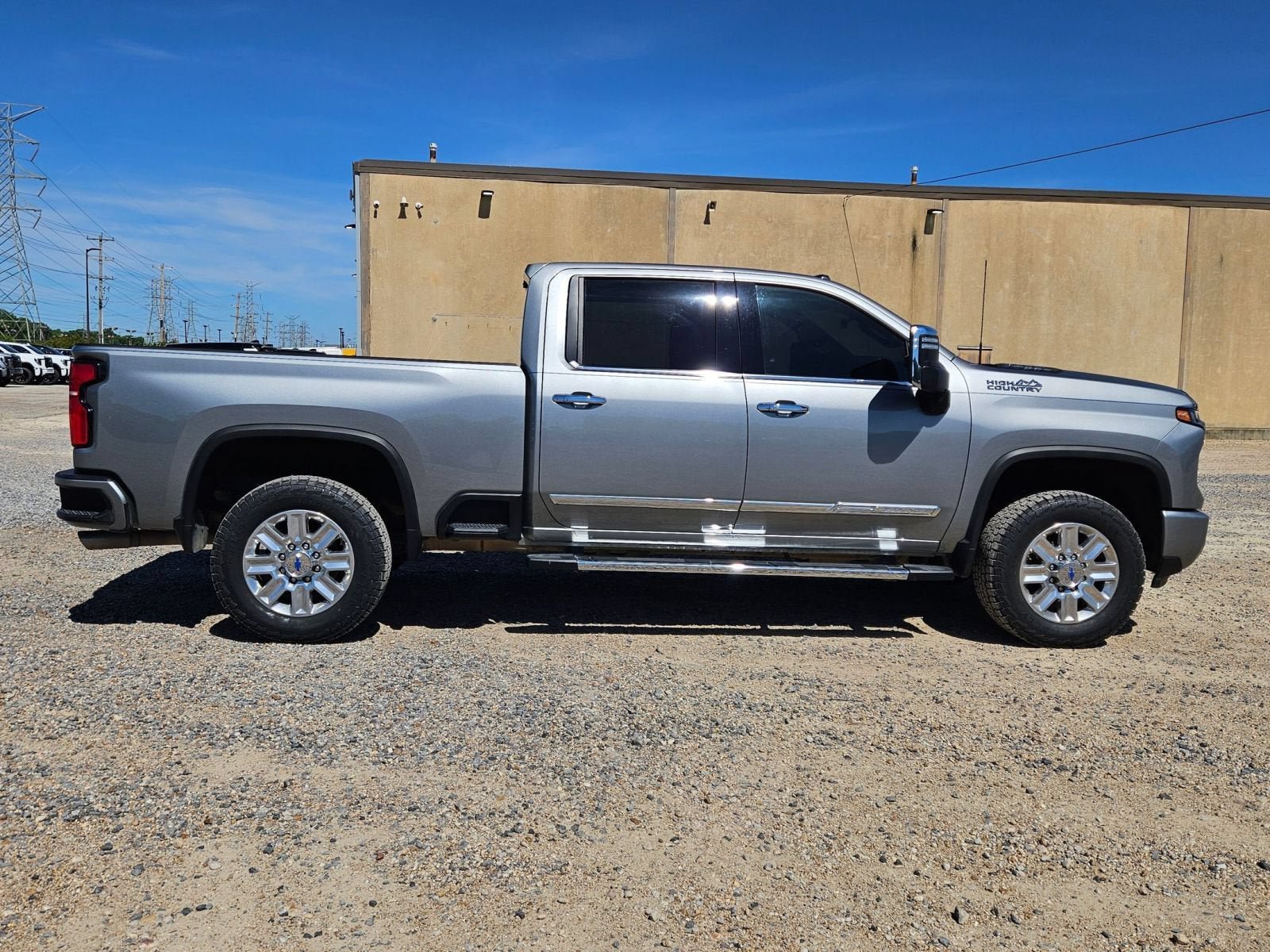 Used 2024 Chevrolet Silverado 3500 High Country w/ High Country Premium Package AWD/4WD image 7