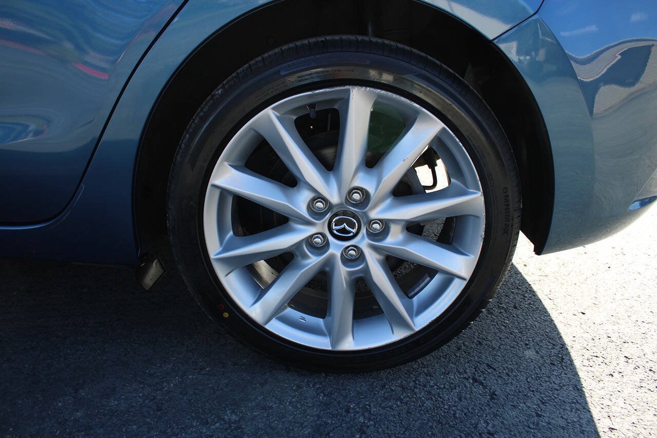 Used 2017 MAZDA MAZDA3 Touring FWD image 14