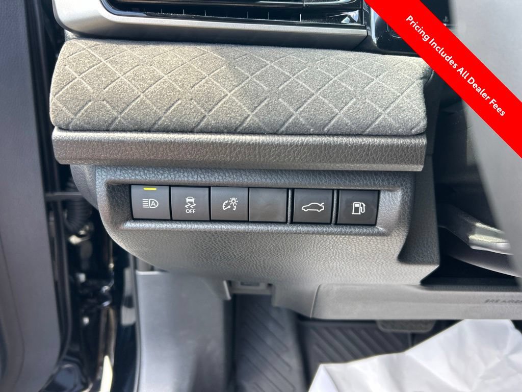 Used 2026 Toyota Camry XLE FWD image 5