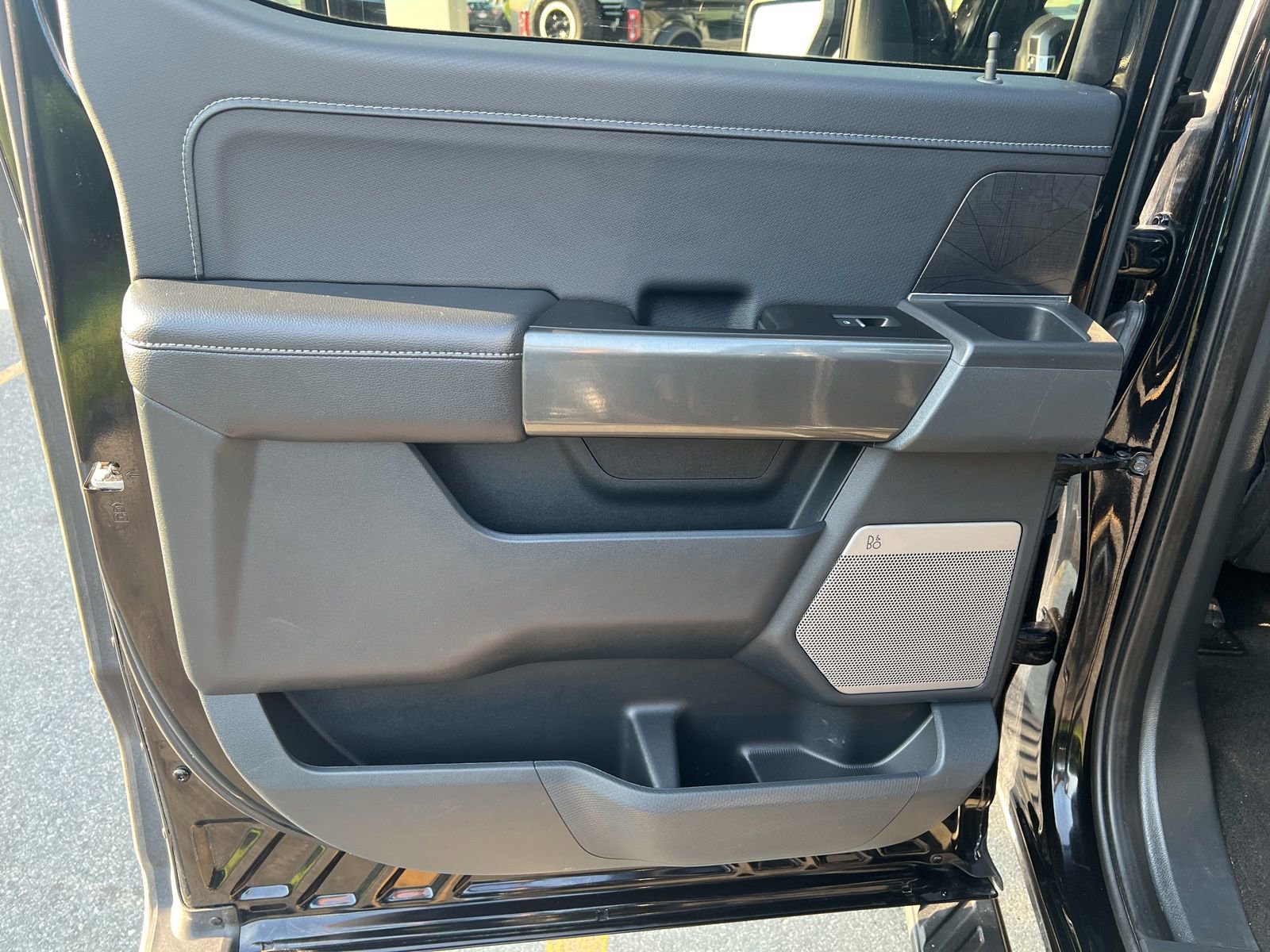 Certified 2022 Ford F150 XLT w/ Equipment Group 302A High image 9