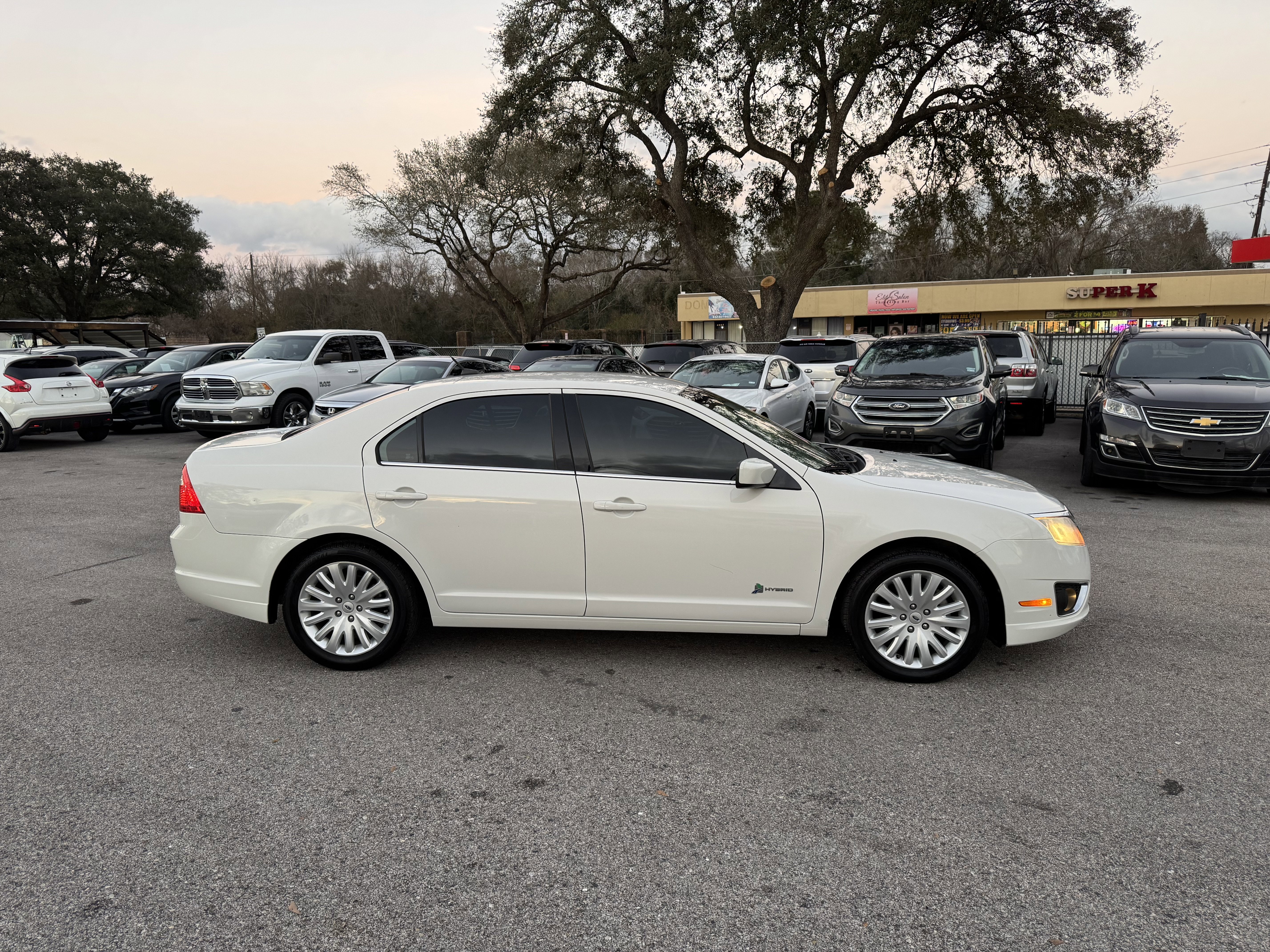 Used 2012 Ford Fusion Hybrid FWD image 7