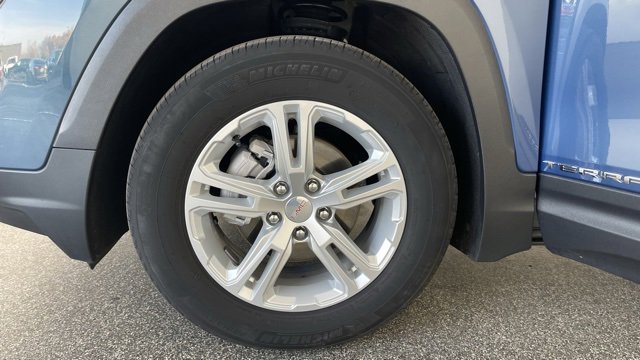 Used 2024 GMC Terrain SLE w/ Driver Convenience Package image 49