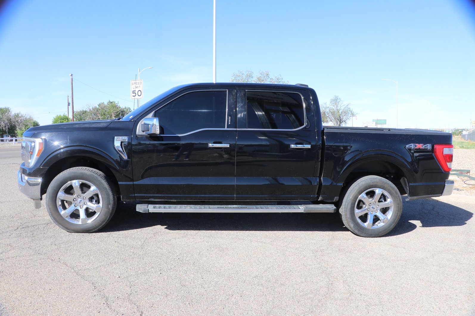 Used 2023 Ford F150 Lariat w/ Equipment Group 502A High AWD/4WD image 4