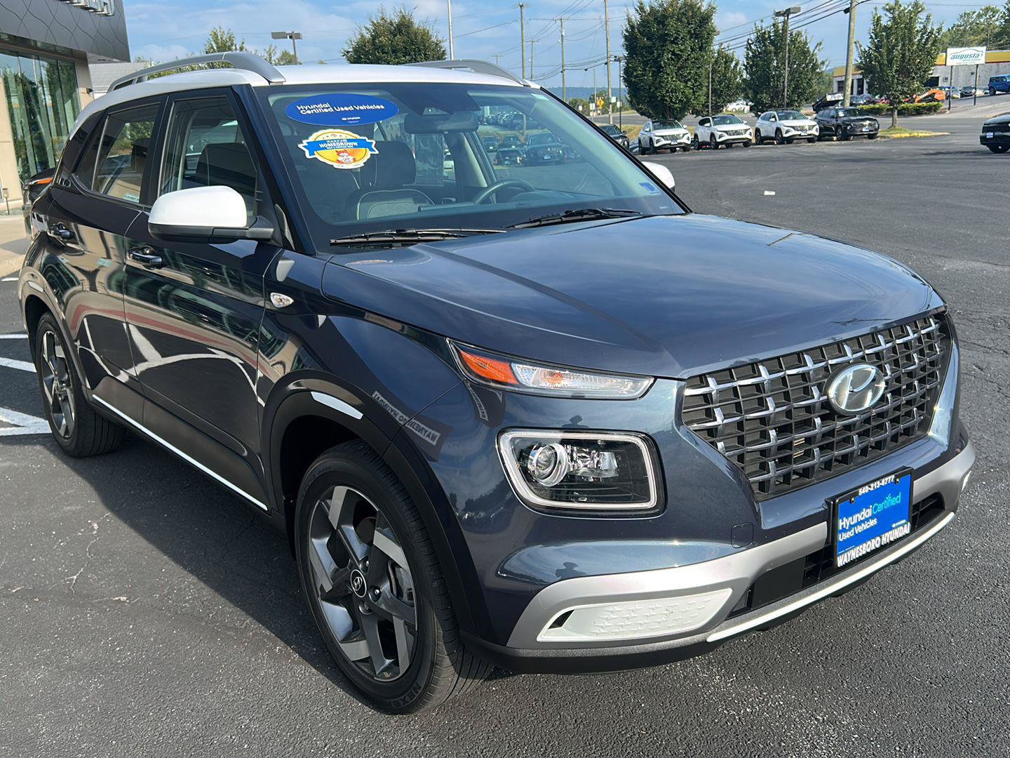 Certified 2024 Hyundai Venue Limited FWD image 10