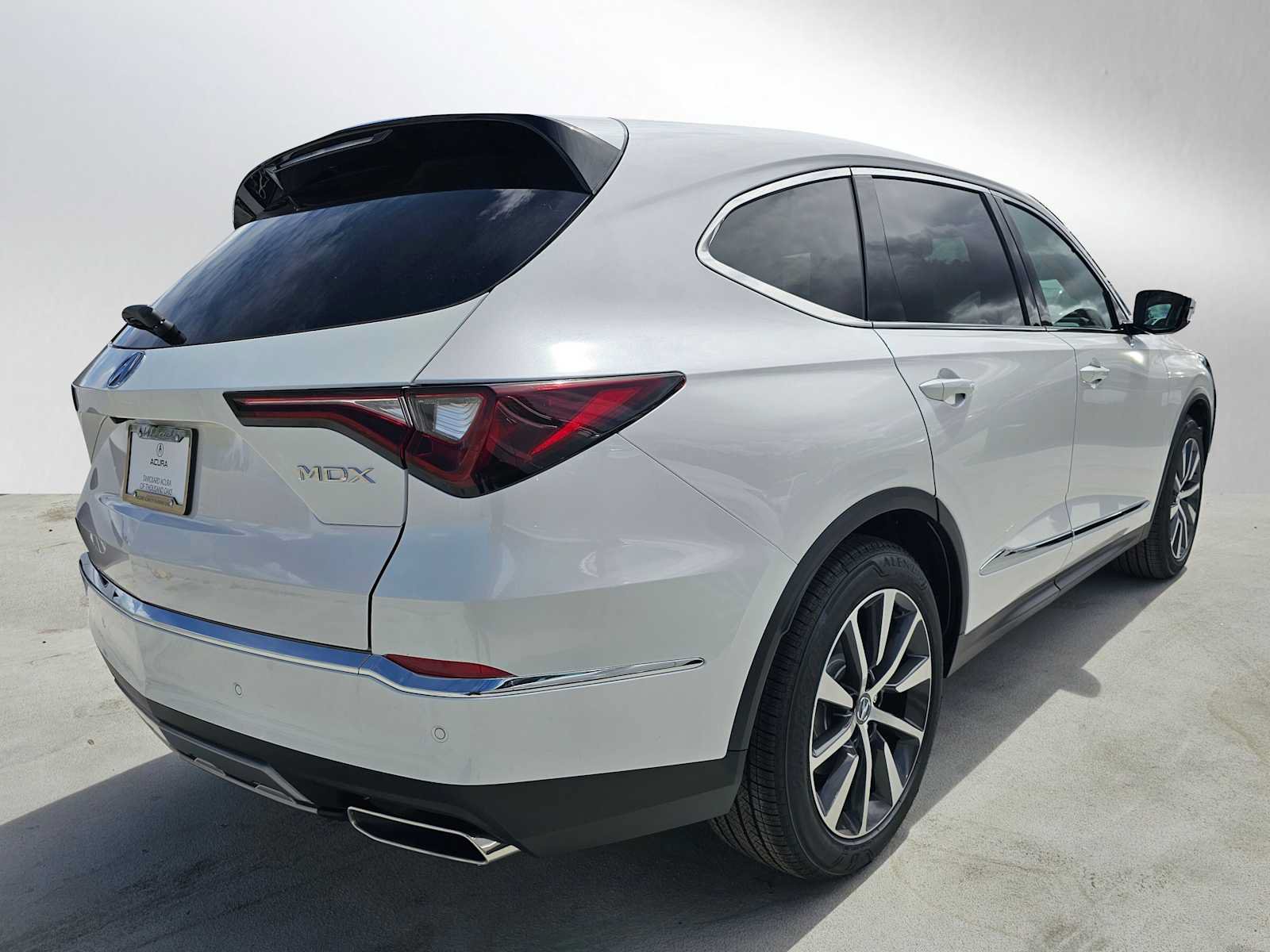 New 2026 Acura MDX w/ Technology Package FWD image 3