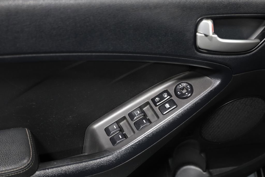 Used 2018 Kia Forte LX FWD image 11