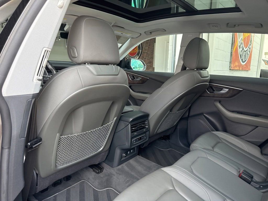 Used 2019 Audi Q8 Premium w/ Convenience Package image 8