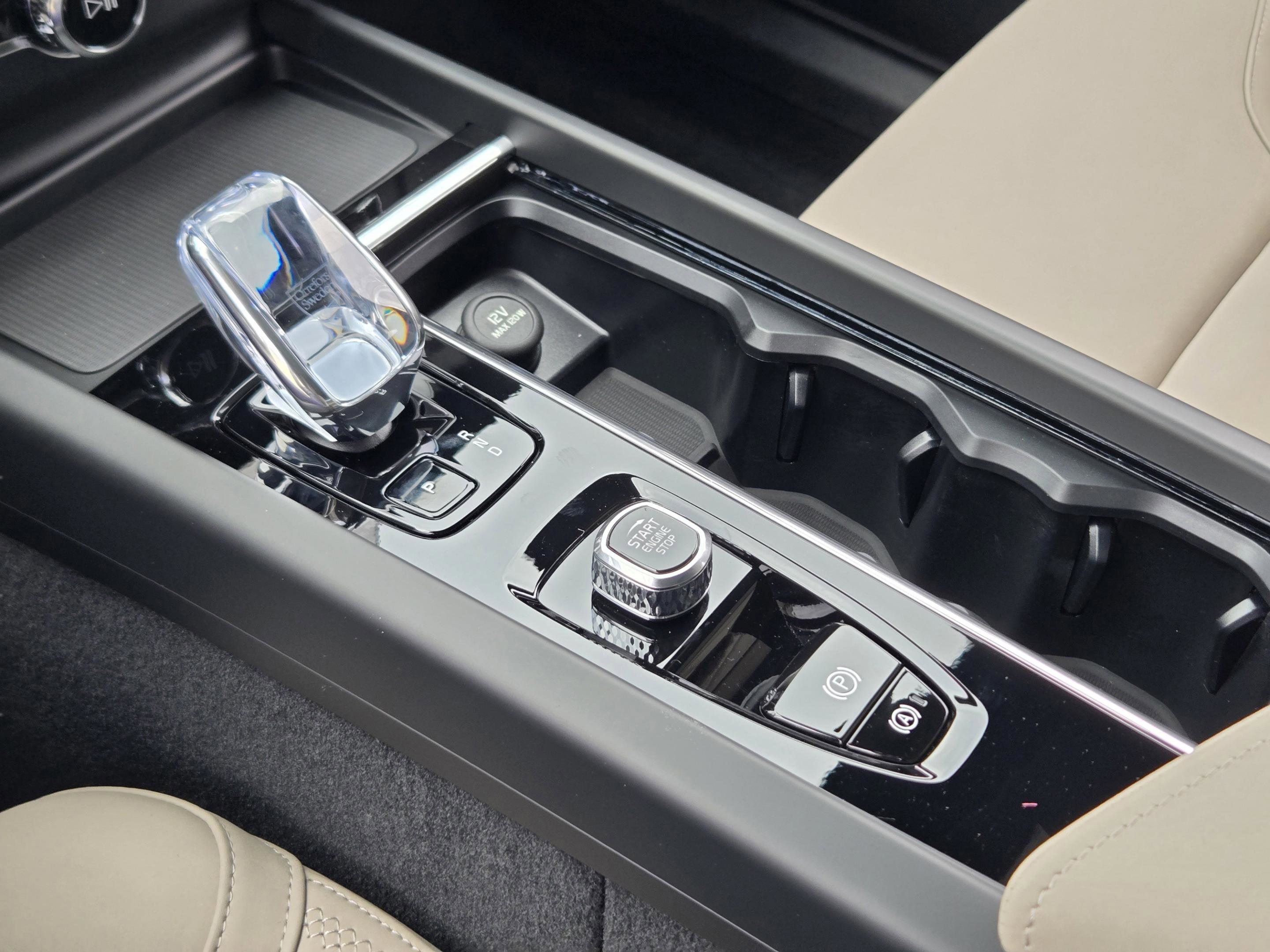 New 2026 Volvo XC60 B5 Plus w/ Protection Package Premier image 17