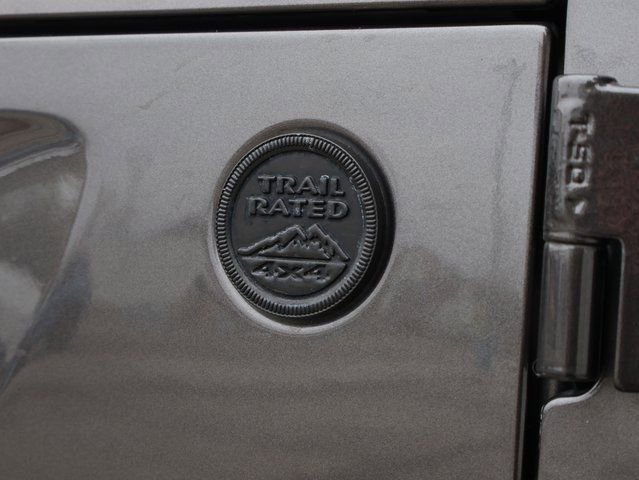 Used 2018 Jeep Wrangler Unlimited Sahara w/ Quick Order Package 24M Moab image 27