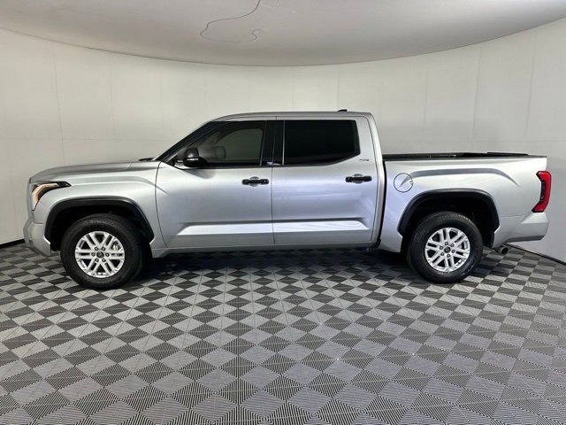 Used 2022 Toyota Tundra SR5 w/ Convenience Package image 10