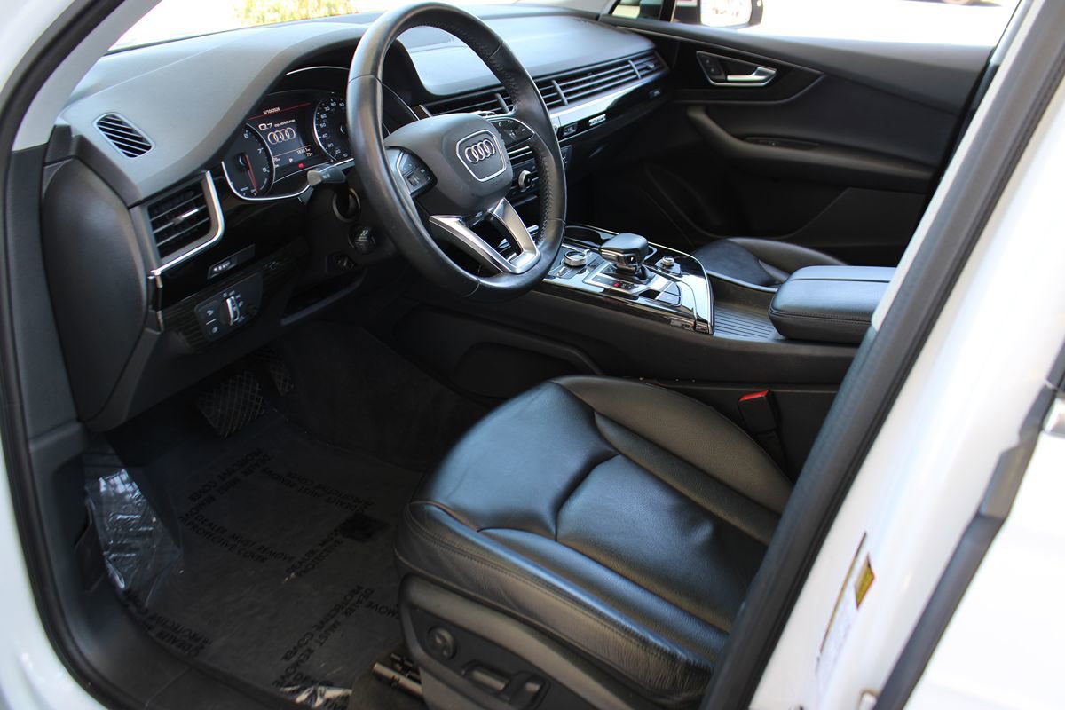 Used 2019 Audi Q7 3.0T Premium w/ Convenience Package AWD/4WD image 23
