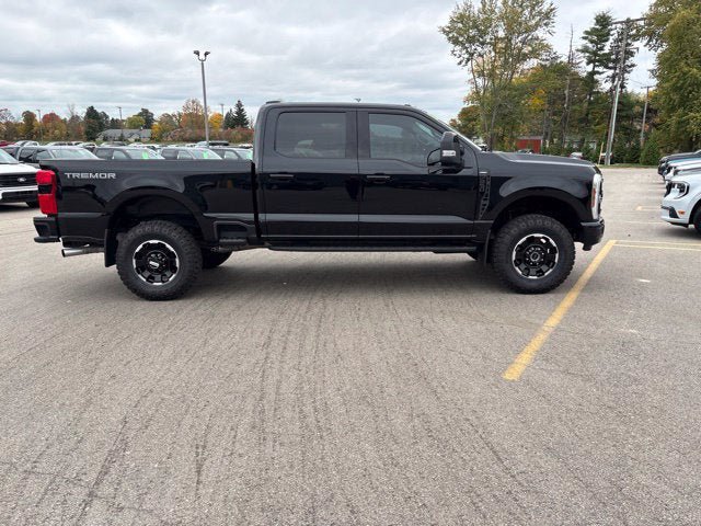 Used 2025 Ford F250 Lariat w/ Tremor Off-Road Package AWD/4WD image 2